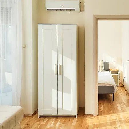 Apartamento Filinhome Papa 6 *